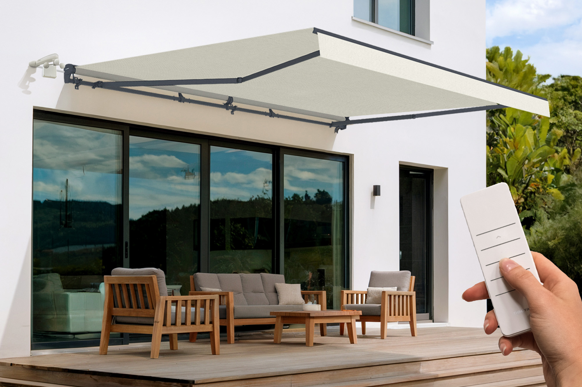 Store banne motorisé semi-coffre Fazzio 5x3m beige