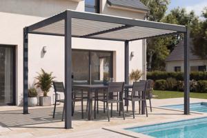 AGOSTA 4x3 szabadon álló bioklimatikus pergola, 250 cm magas - Szürke alumínium fehér lécekkel main image