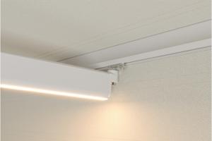 FAZZIO 6x3m semi-cassette gemotoriseerd LED-zonnescherm met wit frame en beige doek 17