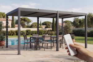 Pergola bioclimatique motorisée 5x3m autoportée à LED AGOSTA hauteur 250cm- Aluminium gris main image