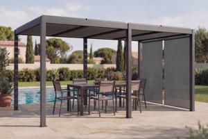 Pergola bioclimatique motorisée 5x3m autoportée AGOSTA aluminium gris avec stores rétractables côté 3m main image