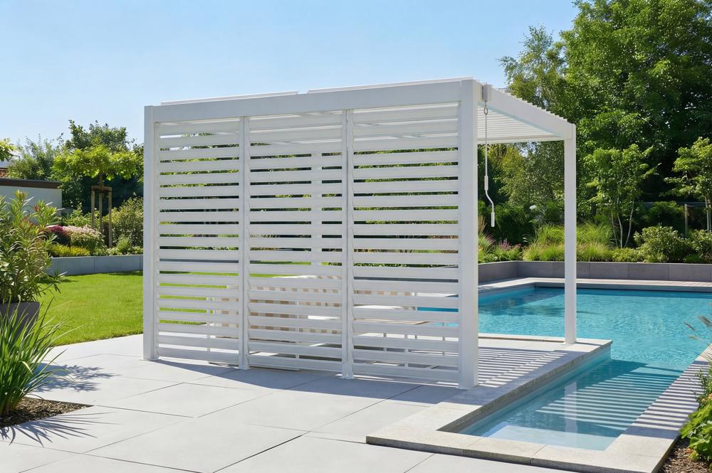PIANA 3x3m szabadon álló bioklimatikus pergola fehér alumíniumból, 3 betekintést gátló lamella